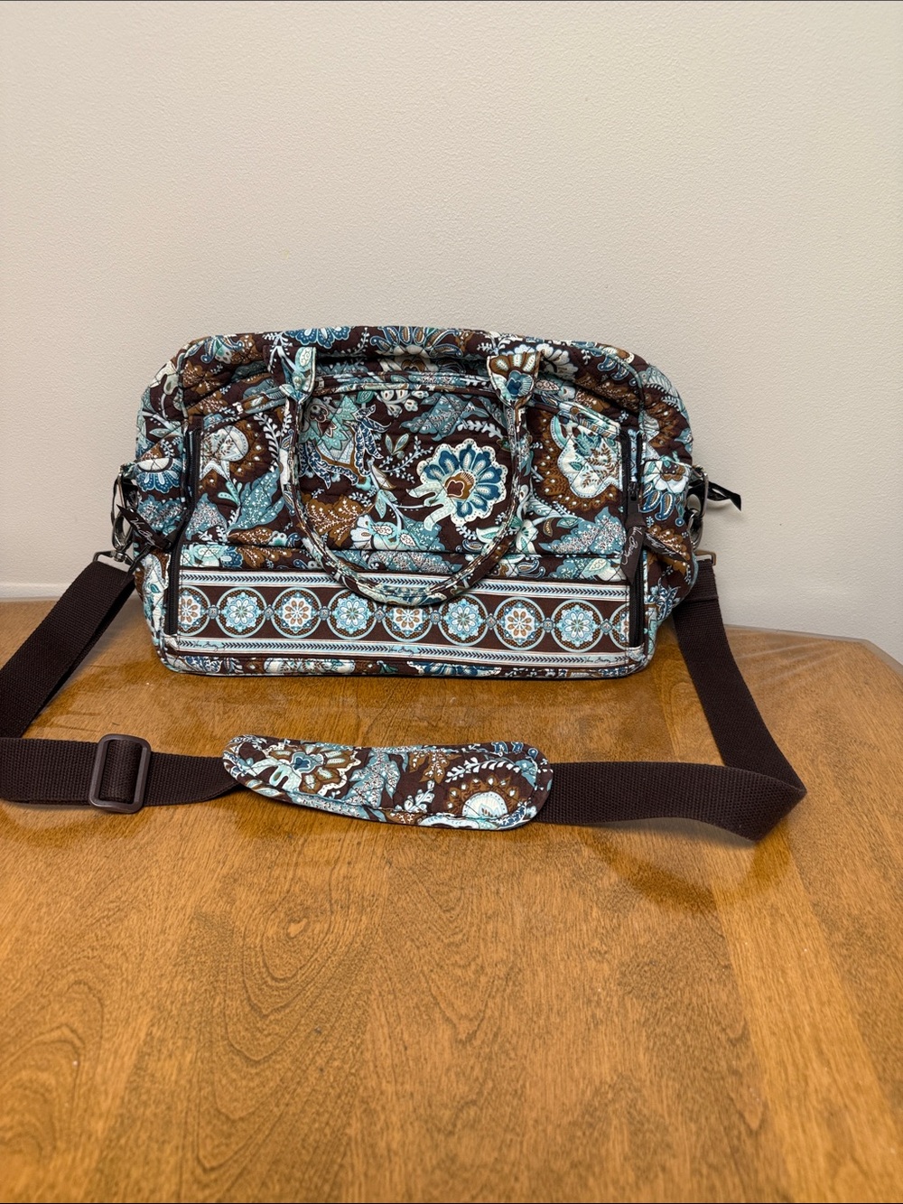 Vera Bradley (Java Blue pattern)Quilted Floral Laptop/Messenger Bag 17x13x6